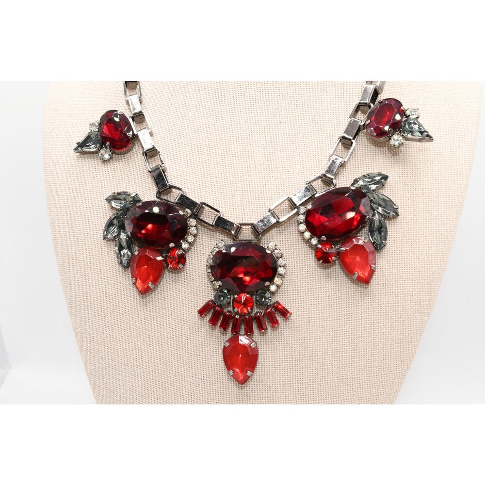 Red Rhinestone Statement Necklace Gunmetal Gray Box Chain 19 Inch - Picture 3 of 11